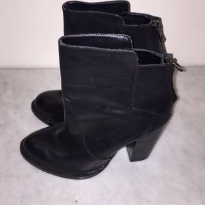 Chinese Laundry Ankle Boots